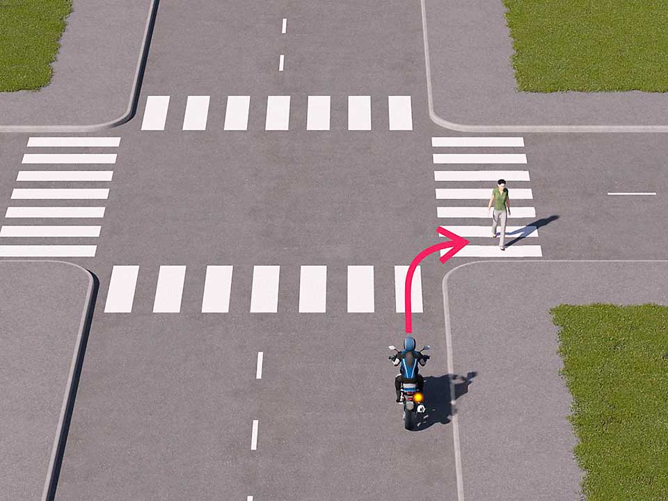 mallinnettu liikennetilanne, jossa mopoilija lähestyy risteystä