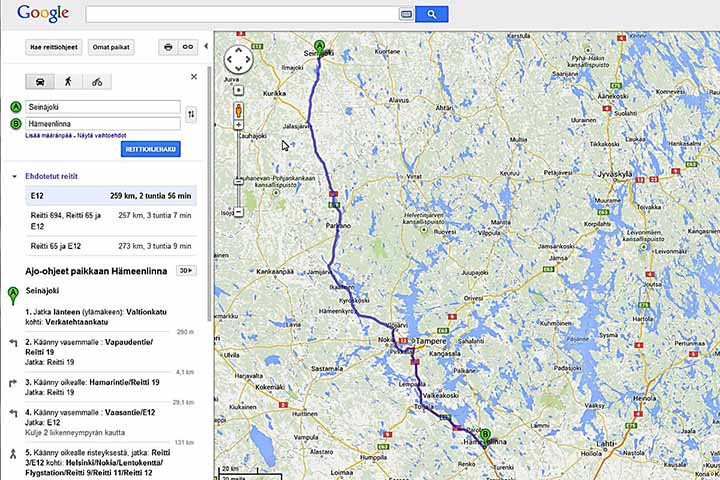 karttasovellus auki kännykässä; taustalla mopo seisontatuella